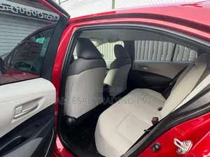 Toyota Corolla LE 2021 Red