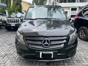 Mercedes-Benz Metris 2.0 FWD 2017 Black