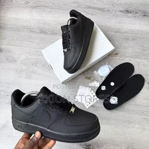 Original Black Nike Air Force One Sneaker