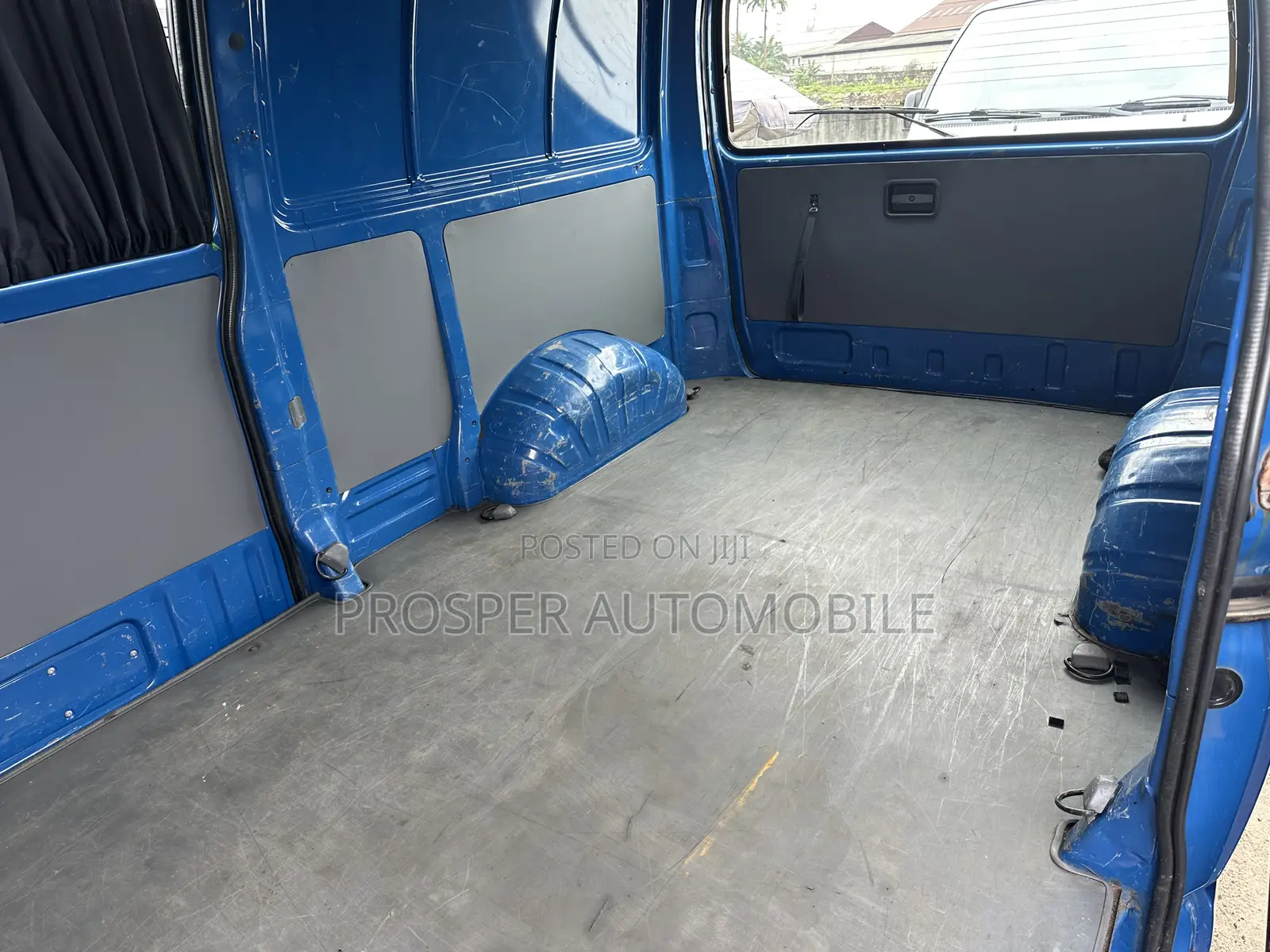 Toyota HiAce 2006 Blue