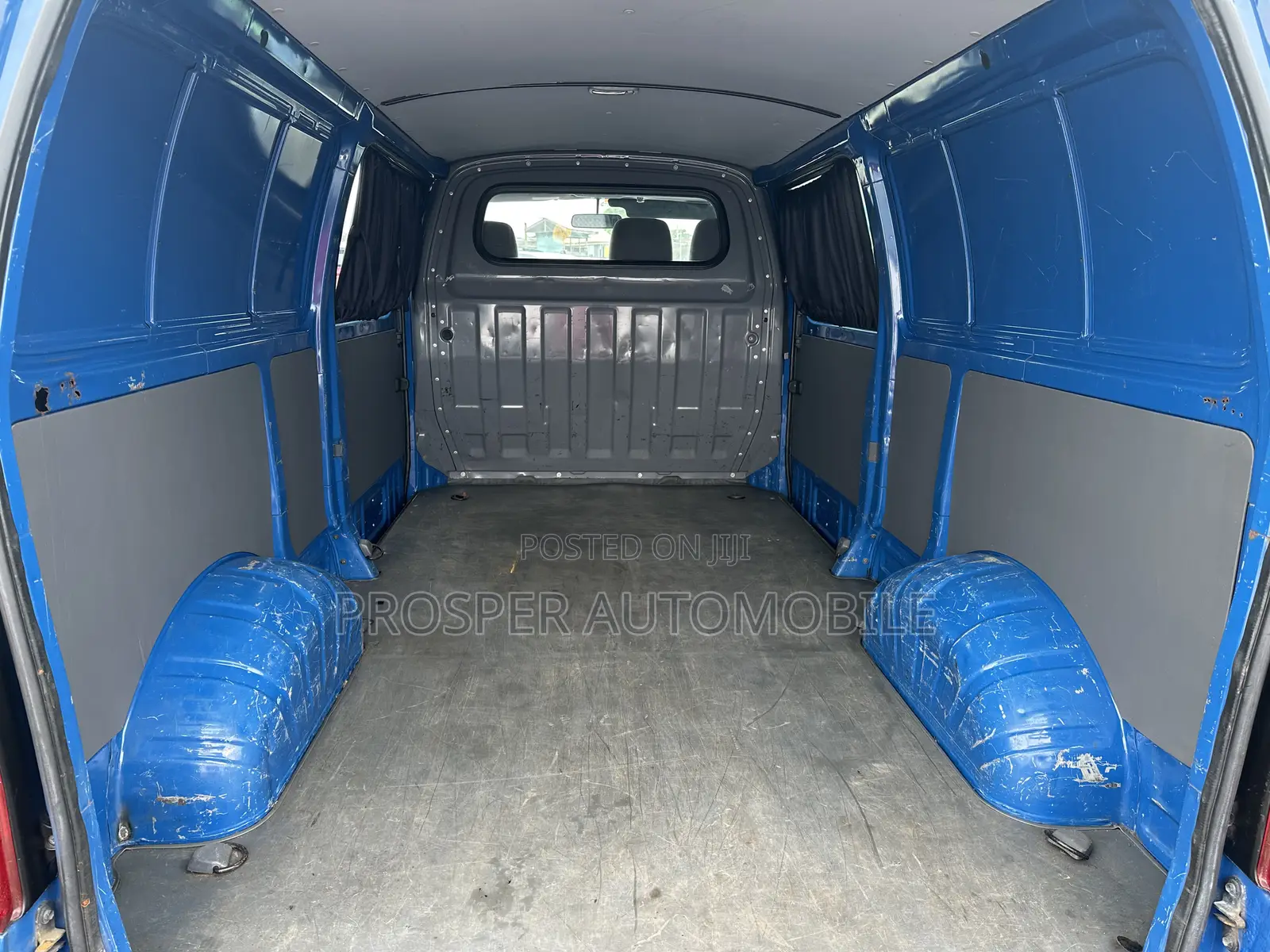 Toyota HiAce 2006 Blue