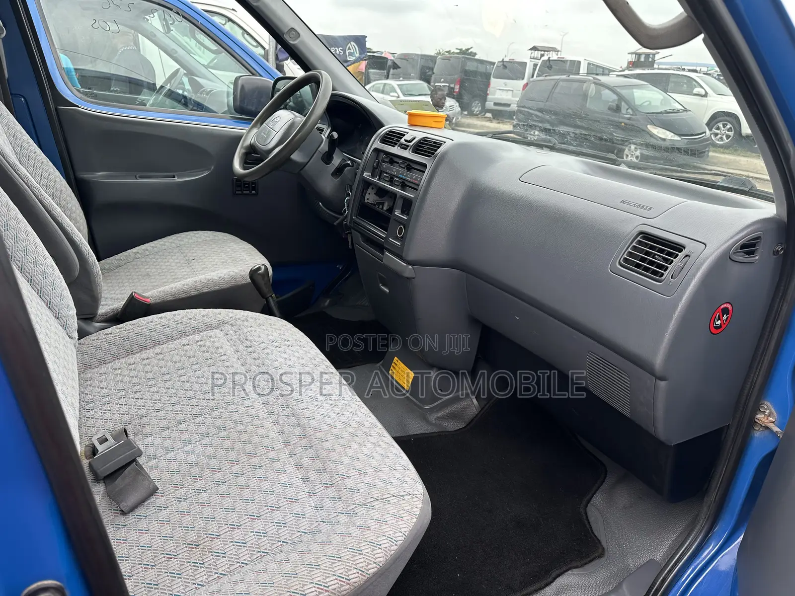 Toyota HiAce 2006 Blue