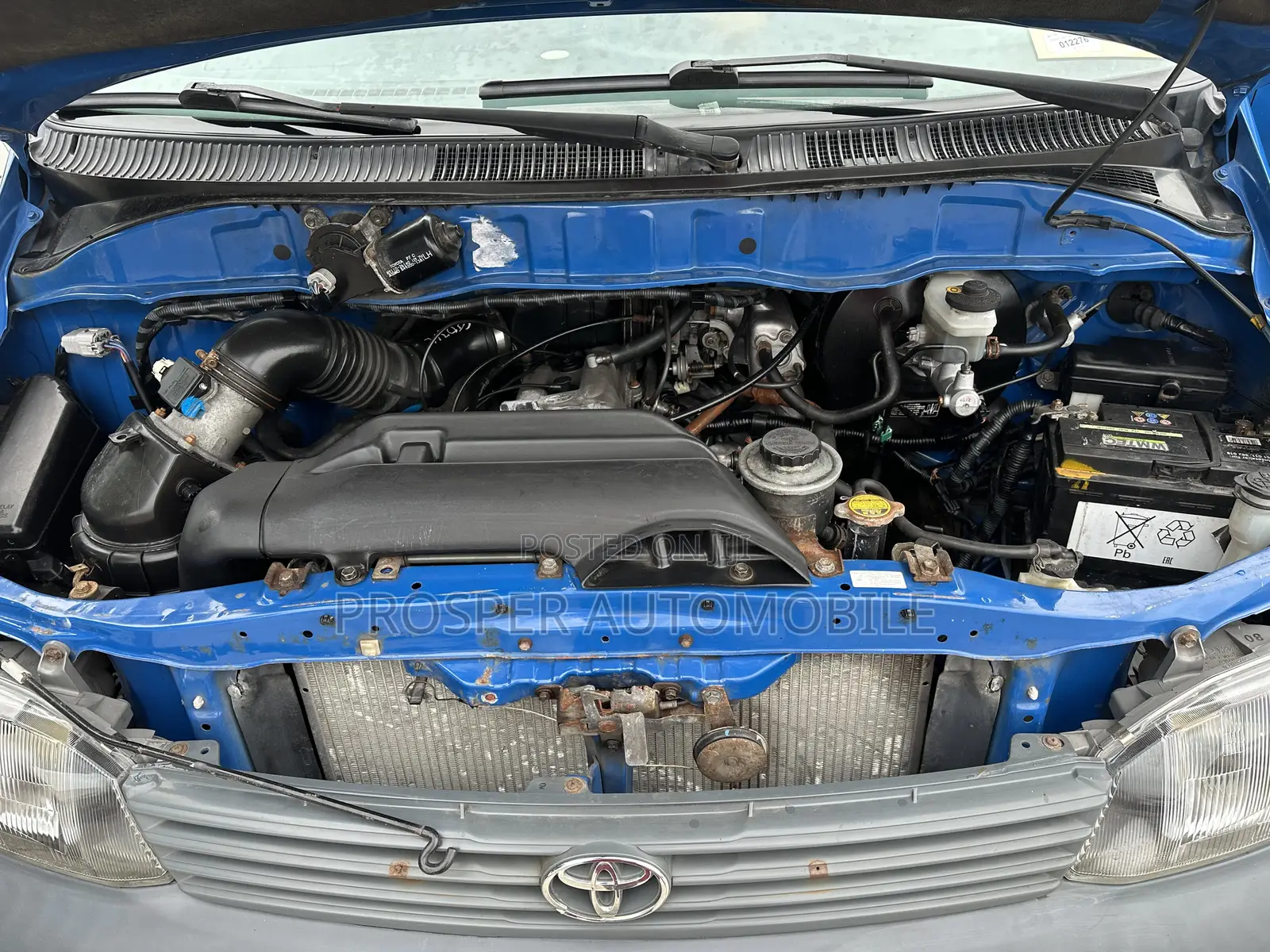 Toyota HiAce 2006 Blue