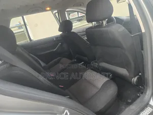 Volkswagen Golf 1.6 2003 Silver
