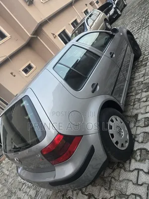 Volkswagen Golf 1.6 2003 Silver