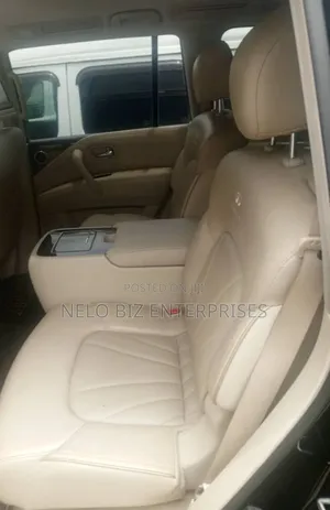Infiniti QX56 2011 Black