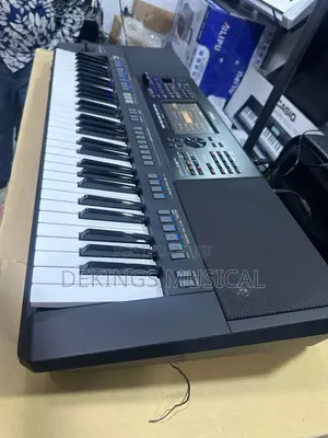 Yamaha PSR Sx720 Digital Workstation Keyboard