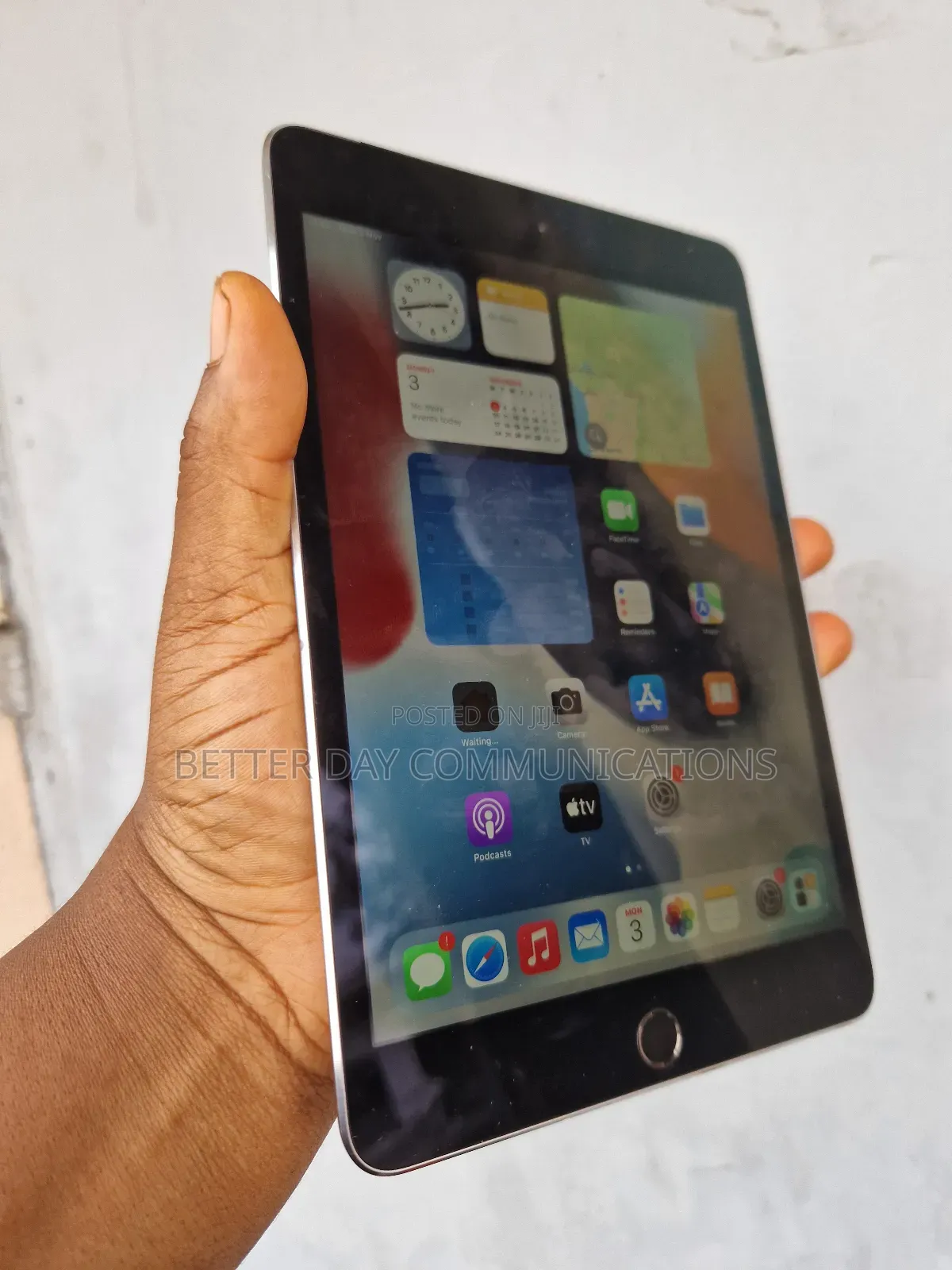 Apple iPad mini 4 64 GB Gray