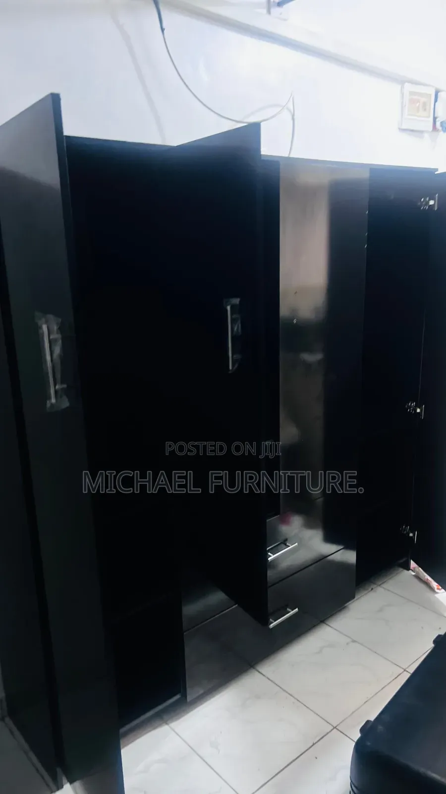 Portable 6 by 6 Wardrobe