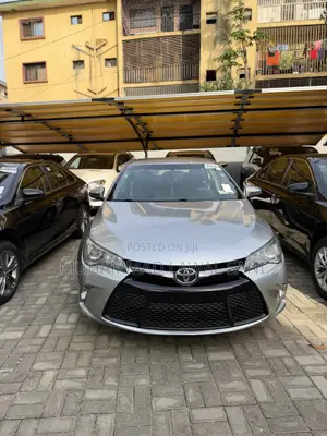 Toyota Camry 2016 Silver