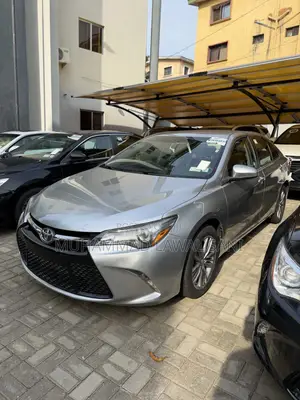 Toyota Camry 2016 Silver