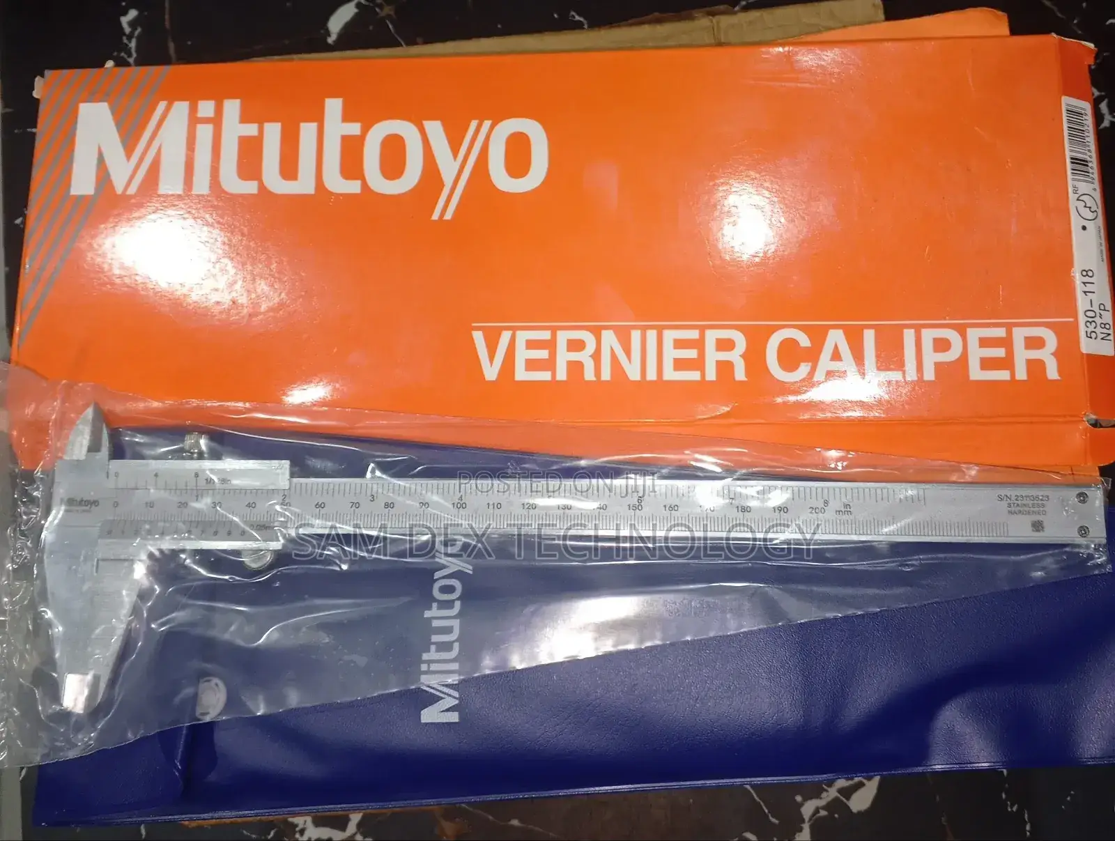 8" Mitutoyo Analogue Caliper (0-200mm)