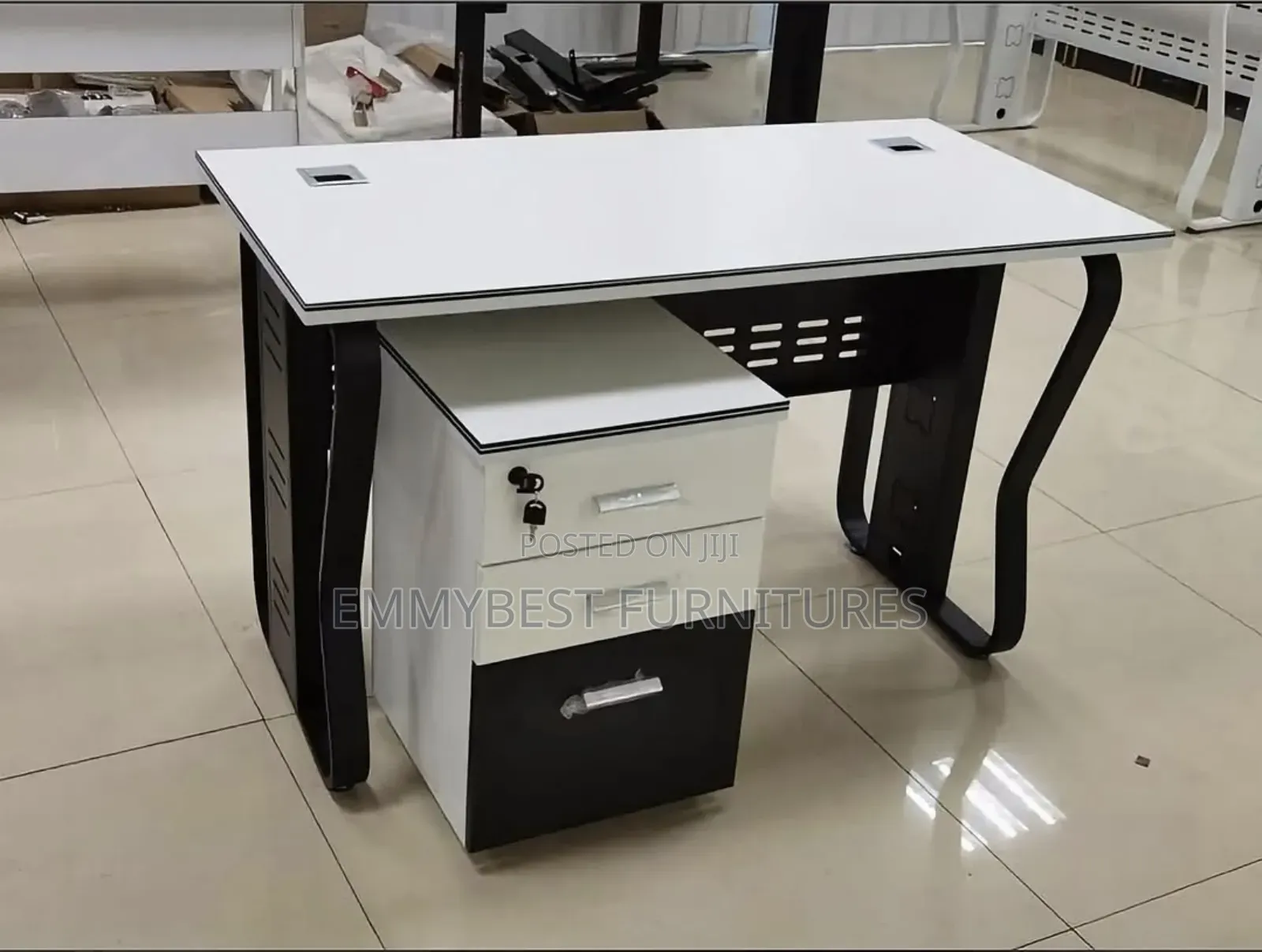Unique And Classic Office Table Set.