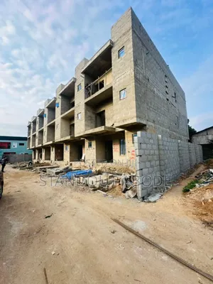 4bdrm Duplex in Agege Lagos, Oko-Oba for sale