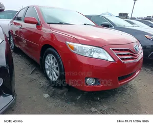 Toyota Camry 2011 Red