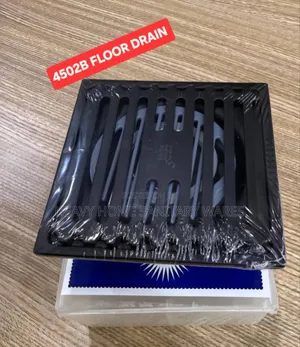 Esca Pure Black Floor Drain