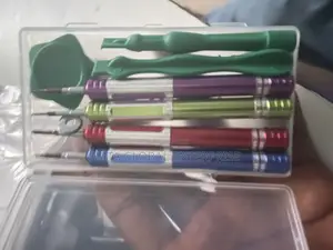 Precision Screwdriver for iPhones