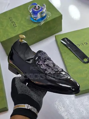 Gucci Glossy Leather Shoes