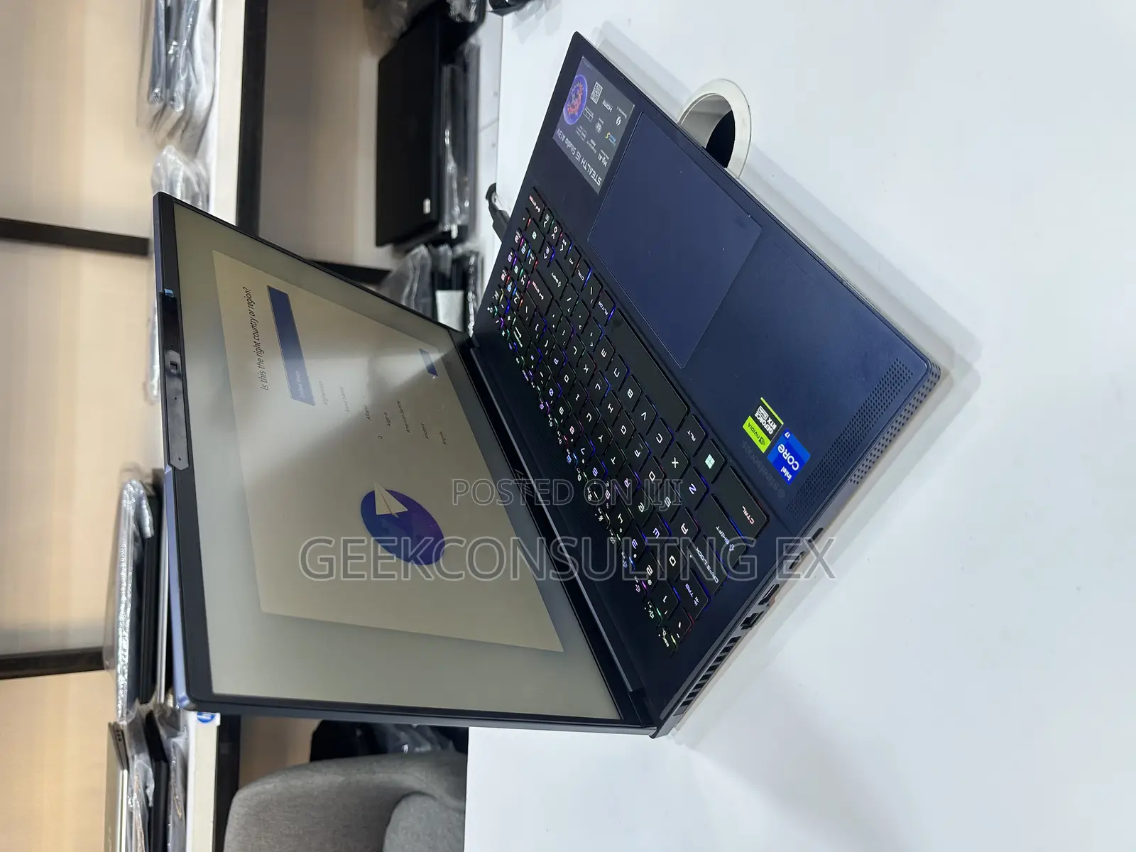 Laptop MSI Stealth 16 Studio A13VG 32GB Intel Core I7 SSD 1T