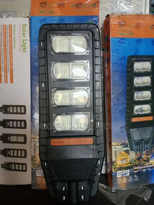 KTJ 8 Eyes Solar Plastic Light 800w