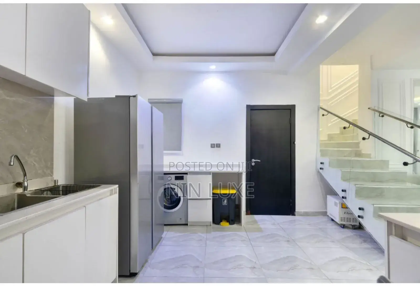 3 Bedroom Luxerious Serviced Apartment