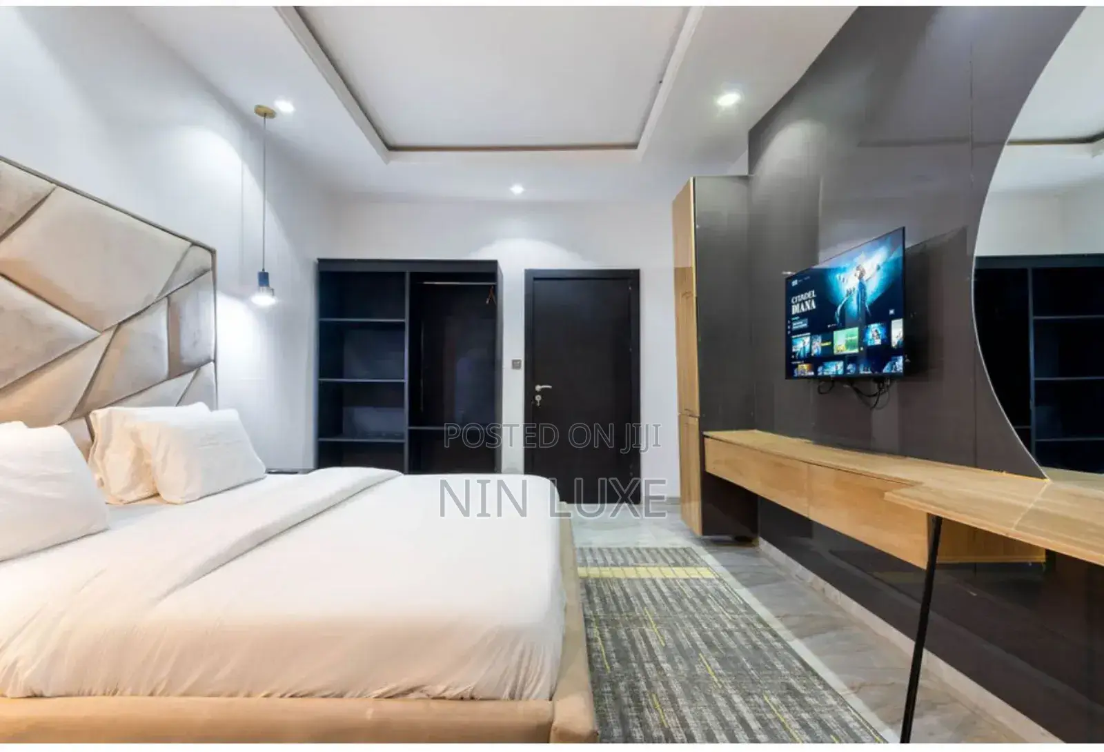 3 Bedroom Luxerious Serviced Apartment