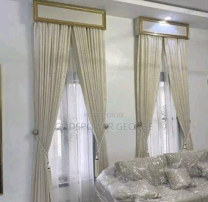 Curtains S