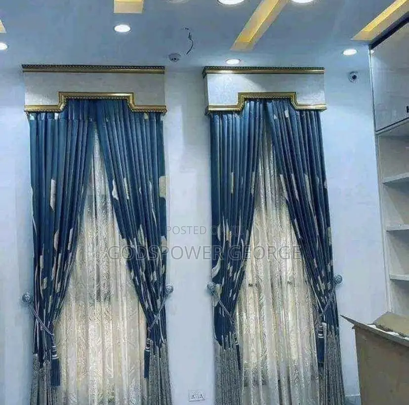 Curtains S