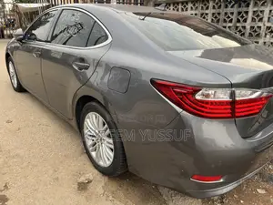 Lexus ES 350 FWD 2014 Gray