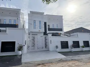 5bdrm Duplex in Omole Phase 1 Ikeja for sale