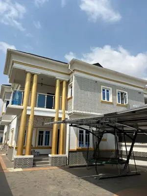 Furnished 4bdrm Duplex in New Road, Awoyaya for sale