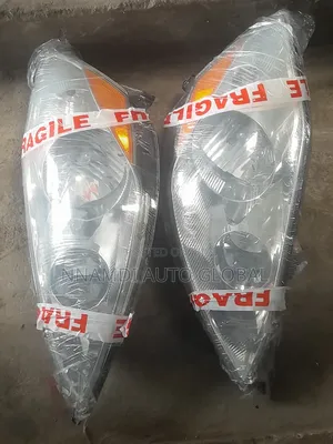 Headlamp Toyota 80,000 Sienna Set