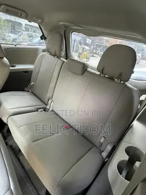 Toyota Sienna XLE 8 Passenger (3.5L 6cyl 6A) 2016 Red