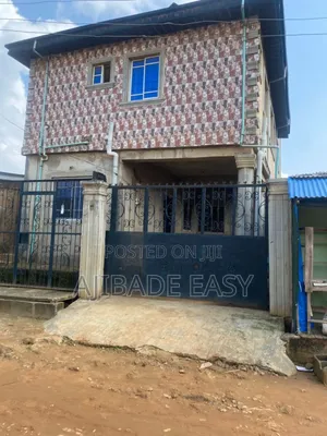 5bdrm Block of Flats in Igando / Ikotun/Igando for sale