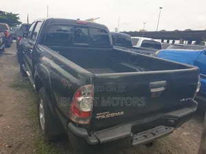 Toyota Tacoma Access Cab V6 Automatic 2010 Black
