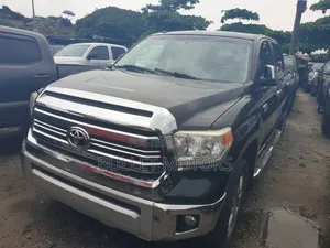 Toyota Tundra 1794 4dr CrewMax SB (5.7L 8cyl 6A) 2015 Black
