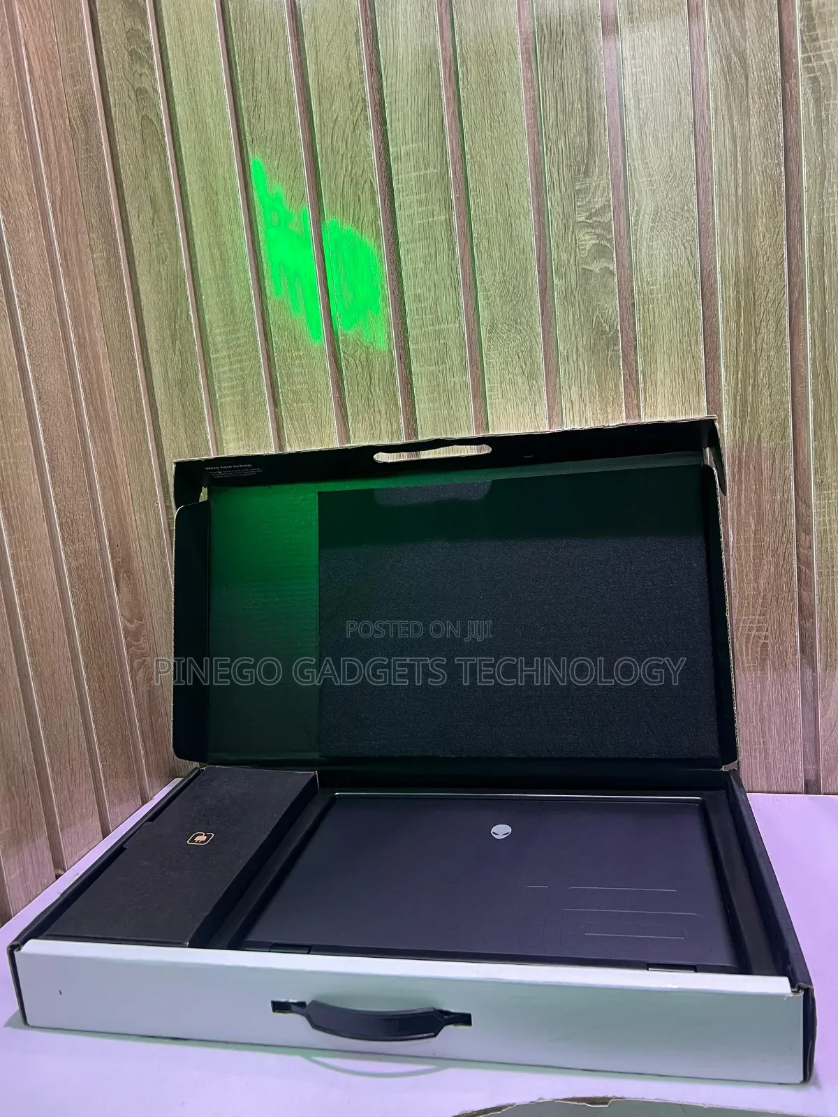 Laptop Dell Alienware M16 R2 16GB Intel Core Ultra 7 SSD 1T