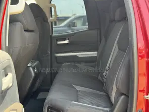 Toyota Tundra SR5 FFV 4dr Double Cab 4WD SB (5.7L 8cyl 6A) 2014 Red
