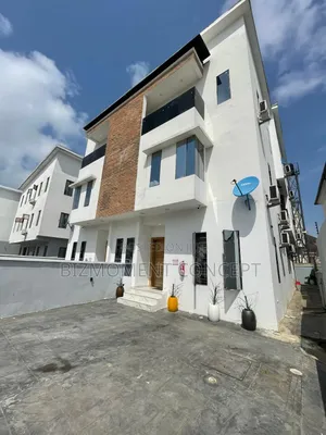5bdrm Duplex in Ikota Lekki Lagos. for sale