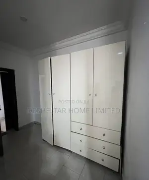 Furnished 3bdrm Shared Apartment in Southern View Estate, Chevron