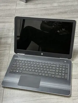 Laptop HP Pavilion 15 8GB AMD SSD 256GB