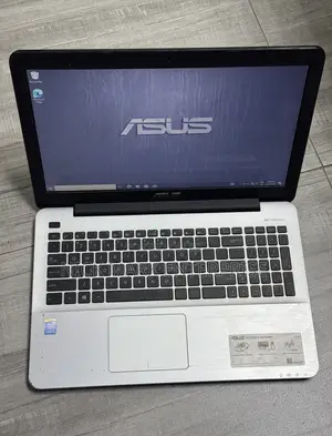 Laptop Asus X550LA 8GB Intel Core i5 HDD 1T