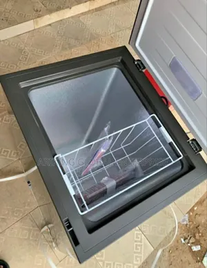 Capacity: 95 Litres
Single Door Hisense Chest Freezer.