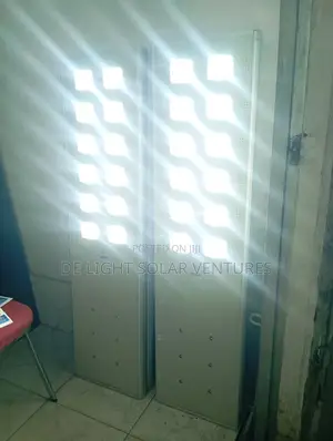 All In One Wakatek Solar Street Light 100watts 12eyes