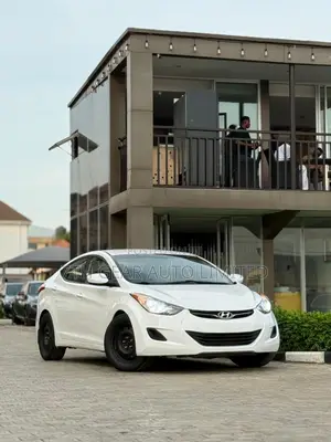 Hyundai Elantra 2012 White