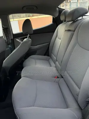 Hyundai Elantra 2012 White