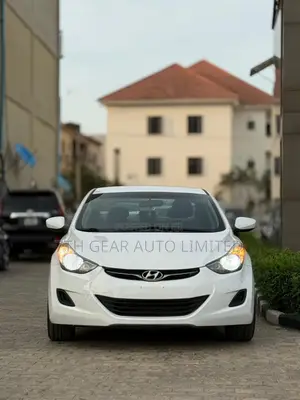 Hyundai Elantra 2012 White