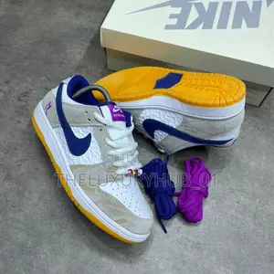 Nike Sb Dunk Unisex Sneakers