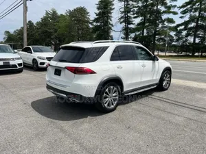 Mercedes-Benz GLE-Class 2022 White
