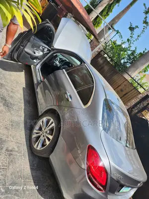 Mercedes-Benz C300 2020 Gray
